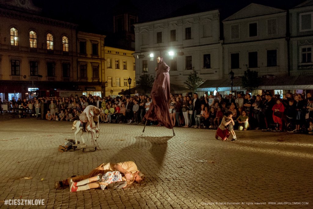 12 - Międzynarodowy festiwal teatralny “BEZ GRANIC”